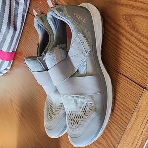 Tiem women's cycle shoes size 10.5, only worn on indoor bikes